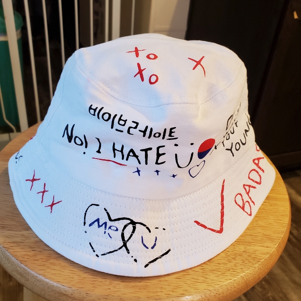 White Korean Style Graffitti Bucket Hat
